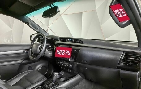Toyota Hilux VIII, 2021 год, 4 095 000 рублей, 9 фотография
