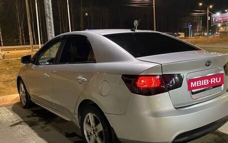 KIA Cerato III, 2010 год, 500 000 рублей, 2 фотография