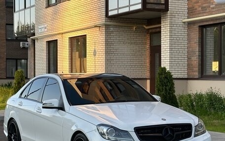 Mercedes-Benz C-Класс, 2012 год, 1 750 000 рублей, 1 фотография