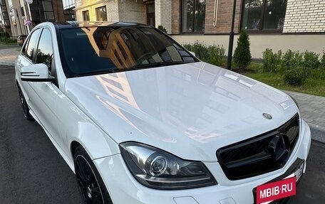 Mercedes-Benz C-Класс, 2012 год, 1 750 000 рублей, 10 фотография