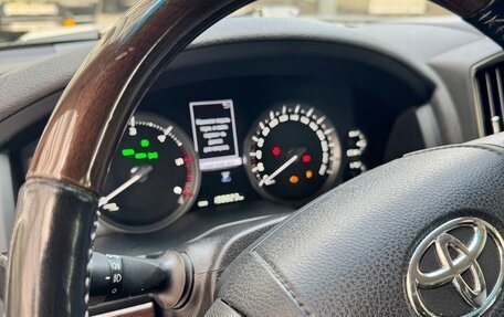 Toyota Land Cruiser 200, 2018 год, 5 890 000 рублей, 10 фотография