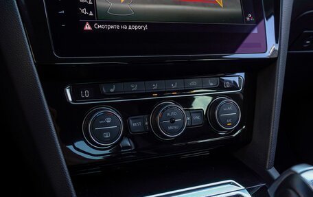 Volkswagen Passat B8 рестайлинг, 2018 год, 2 200 000 рублей, 14 фотография