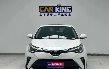Toyota C-HR I рестайлинг, 2022 год, 2 150 000 рублей, 5 фотография