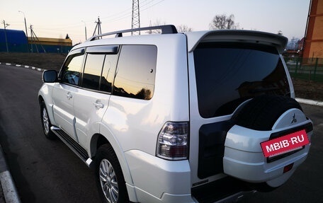 Mitsubishi Pajero IV, 2014 год, 2 800 000 рублей, 4 фотография