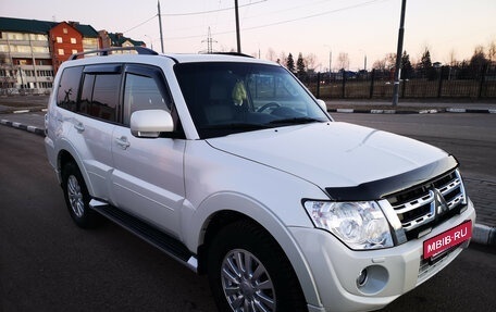 Mitsubishi Pajero IV, 2014 год, 2 800 000 рублей, 2 фотография
