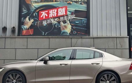 Volvo S60 III, 2022 год, 2 700 236 рублей, 5 фотография