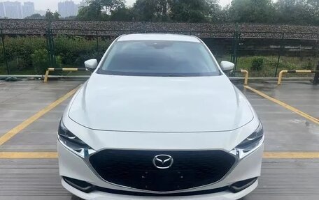 Mazda 3, 2021 год, 1 600 000 рублей, 2 фотография