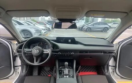 Mazda 3, 2021 год, 1 600 000 рублей, 9 фотография