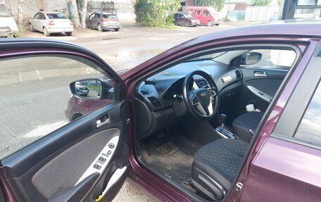 Hyundai Solaris II рестайлинг, 2013 год, 750 000 рублей, 2 фотография