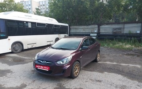 Hyundai Solaris II рестайлинг, 2013 год, 750 000 рублей, 3 фотография