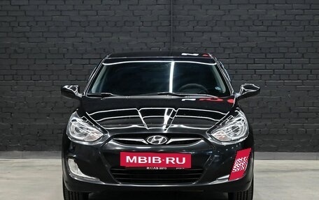 Hyundai Solaris II рестайлинг, 2011 год, 830 000 рублей, 2 фотография