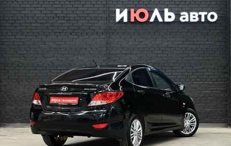 Hyundai Solaris II рестайлинг, 2011 год, 830 000 рублей, 6 фотография