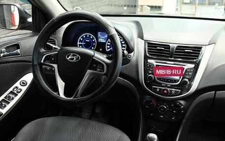 Hyundai Solaris II рестайлинг, 2011 год, 830 000 рублей, 11 фотография