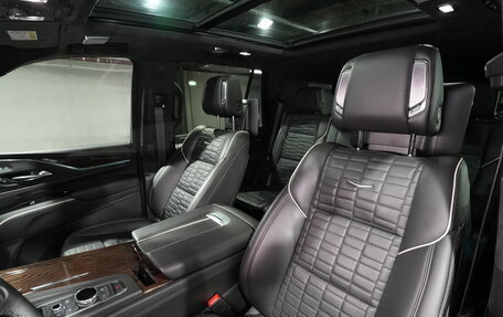 Cadillac Escalade V, 2021 год, 11 000 000 рублей, 14 фотография