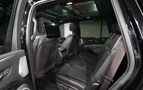 Cadillac Escalade V, 2021 год, 11 000 000 рублей, 16 фотография