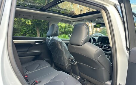 Toyota Highlander, 2025 год, 5 070 000 рублей, 8 фотография
