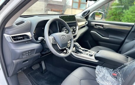 Toyota Highlander, 2025 год, 5 070 000 рублей, 7 фотография