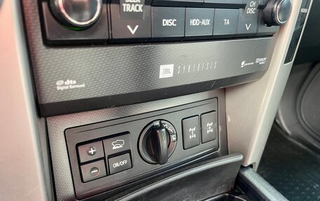 Toyota Land Cruiser Prado 150 рестайлинг 2, 2011 год, 1 975 000 рублей, 12 фотография