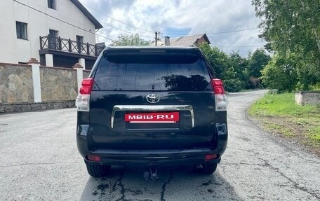 Toyota Land Cruiser Prado 150 рестайлинг 2, 2011 год, 1 975 000 рублей, 6 фотография