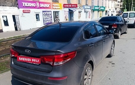 KIA Rio III рестайлинг, 2015 год, 850 000 рублей, 10 фотография