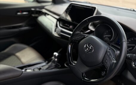 Toyota C-HR I рестайлинг, 2017 год, 2 150 000 рублей, 6 фотография