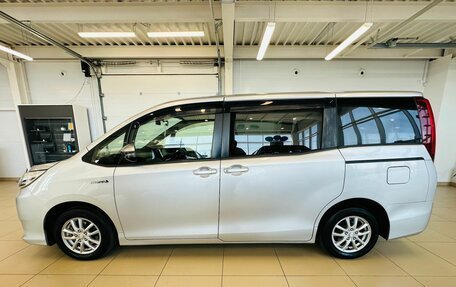 Toyota Noah III, 2014 год, 2 149 900 рублей, 3 фотография