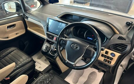 Toyota Noah III, 2014 год, 2 149 900 рублей, 11 фотография