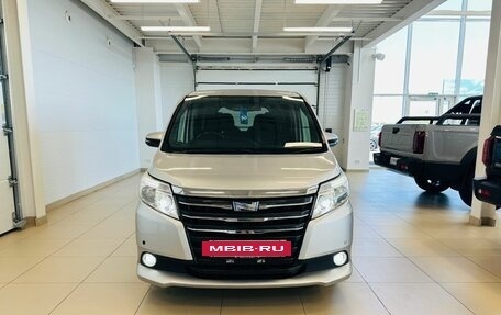 Toyota Noah III, 2014 год, 2 149 900 рублей, 9 фотография