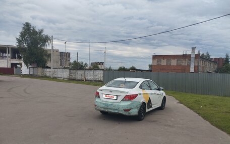 Hyundai Solaris II рестайлинг, 2013 год, 430 000 рублей, 8 фотография