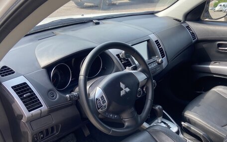 Mitsubishi Outlander III рестайлинг 3, 2012 год, 1 350 000 рублей, 6 фотография