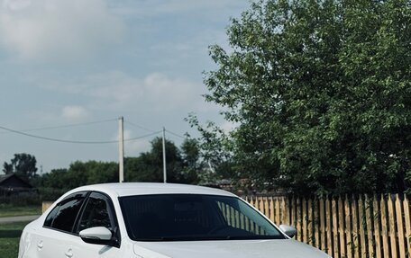 Volkswagen Jetta VI, 2015 год, 750 000 рублей, 2 фотография