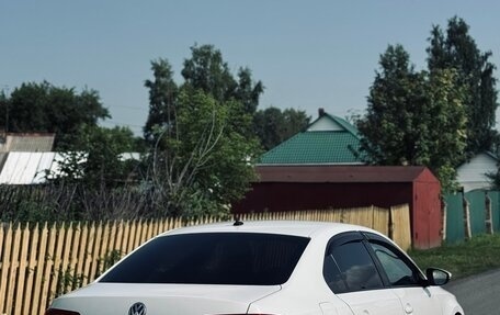 Volkswagen Jetta VI, 2015 год, 750 000 рублей, 3 фотография