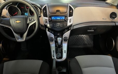 Chevrolet Cruze II, 2014 год, 890 000 рублей, 9 фотография