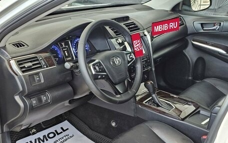 Toyota Camry, 2016 год, 2 180 000 рублей, 13 фотография