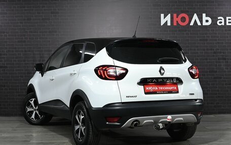 Renault Kaptur I рестайлинг, 2018 год, 1 800 000 рублей, 4 фотография