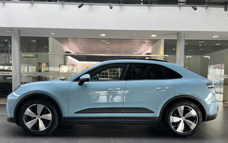 Porsche Macan, 2024 год, 17 490 000 рублей, 10 фотография