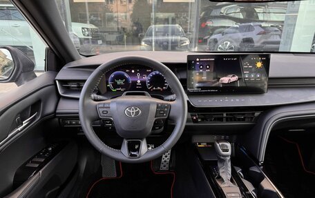 Toyota Camry, 2025 год, 4 200 000 рублей, 13 фотография