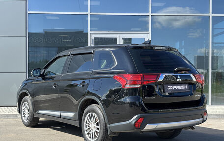 Mitsubishi Outlander III рестайлинг 3, 2018 год, 2 170 000 рублей, 2 фотография