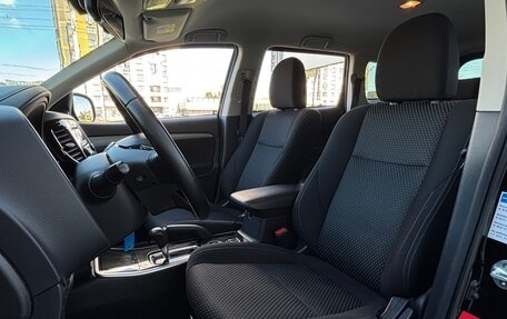 Mitsubishi Outlander III рестайлинг 3, 2018 год, 2 170 000 рублей, 9 фотография