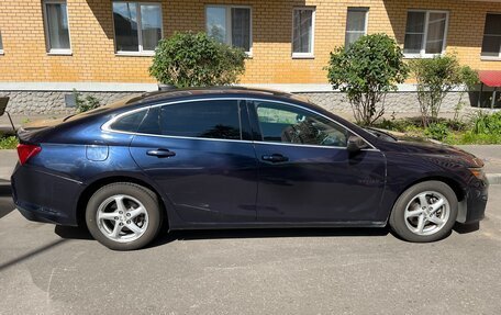 Chevrolet Malibu IX, 2017 год, 1 050 000 рублей, 2 фотография