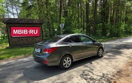 Hyundai Solaris II рестайлинг, 2011 год, 770 000 рублей, 8 фотография