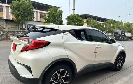 Toyota C-HR I рестайлинг, 2021 год, 1 888 888 рублей, 4 фотография