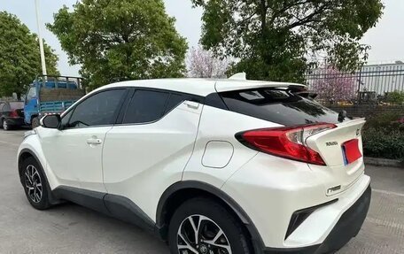 Toyota C-HR I рестайлинг, 2021 год, 1 888 888 рублей, 6 фотография