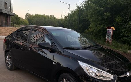 Hyundai Solaris II рестайлинг, 2013 год, 750 000 рублей, 2 фотография