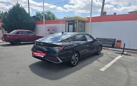 Hyundai Elantra, 2023 год, 2 250 000 рублей, 3 фотография