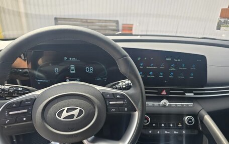Hyundai Elantra, 2023 год, 2 250 000 рублей, 11 фотография