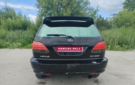 Lexus RX IV рестайлинг, 2000 год, 600 000 рублей, 3 фотография