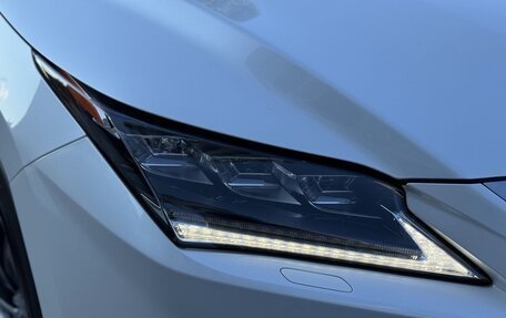 Lexus RX IV рестайлинг, 2018 год, 4 490 000 рублей, 8 фотография