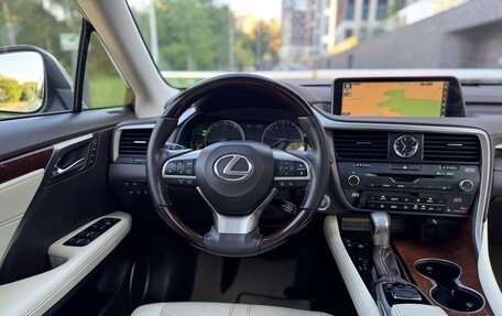 Lexus RX IV рестайлинг, 2018 год, 4 490 000 рублей, 14 фотография