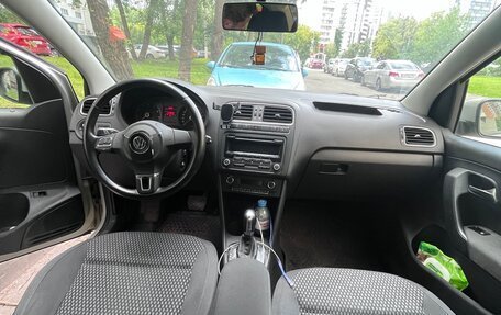 Volkswagen Polo VI (EU Market), 2011 год, 690 000 рублей, 10 фотография